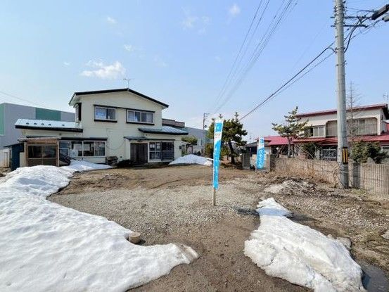 Renovated 4LDK House with 6+ Car Parking in Fujisaki, Aomori - Thumbnail 2