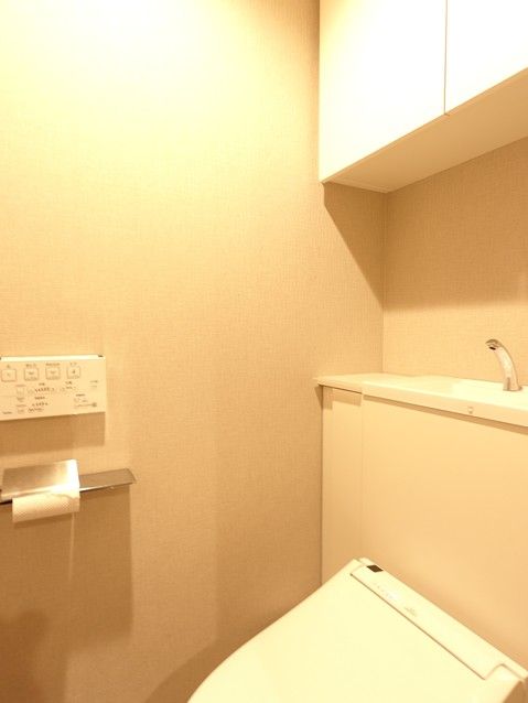 3LDK Apartment for Sale in Nishi Ward, Hiroshima | 70.98m² - Thumbnail 3