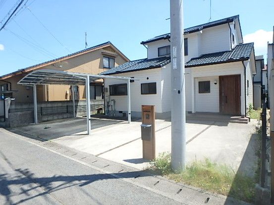 4LDK House for Sale in Yashima Nishimachi, Takamatsu - Thumbnail 2