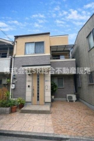 4LDK Family House for Sale in Higashiosaka, Osaka - Thumbnail 2