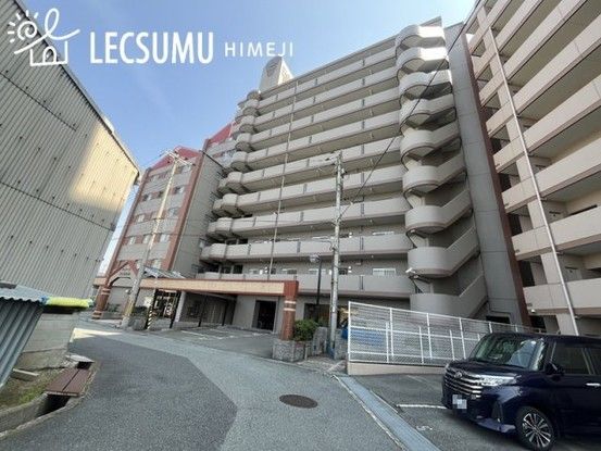 Renovated 3LDK Apartment in Himeji Near Nishishikama Station - Thumbnail 3