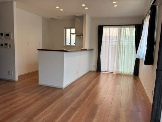 Renovated 4SLDK House in Yokkaichi with Solar Power and Parking - Thumbnail 3