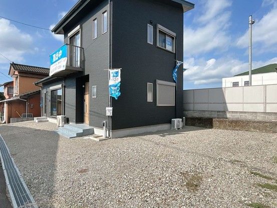 3SLDK House for Sale in Miyakonojo, Miyazaki - Thumbnail 3