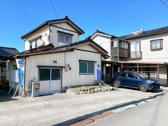 Renovated 4LDK House in Kurobe City, Toyama Prefecture - Thumbnail 2