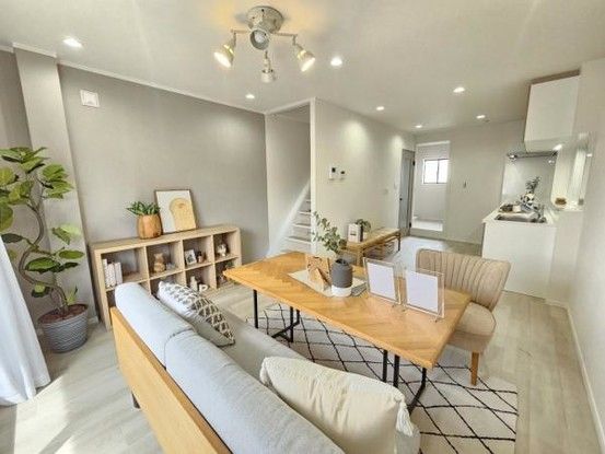 3LDK Detached House for Sale in Tsurumi-ku, Osaka - Thumbnail 3