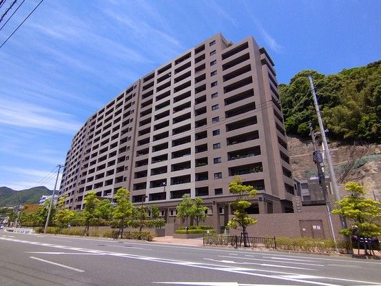 3LDK Apartment in Nagasaki City Near JR Station - Image 1