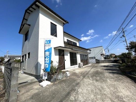 Renovated 4LDK House for Sale in Awa City, Tokushima - Thumbnail 2