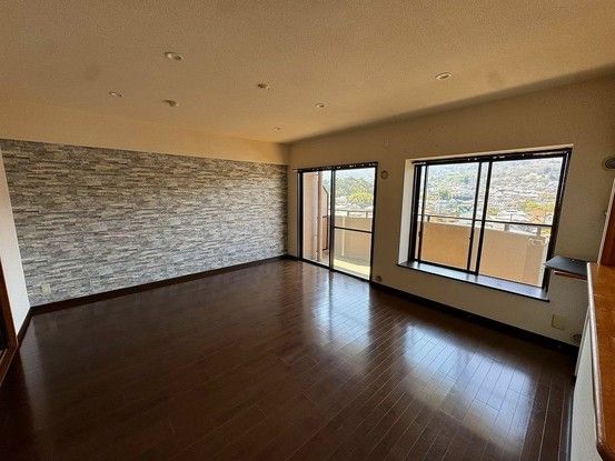 3LDK Apartment for Sale in Ikoma, Nara – 82.52m² - Thumbnail 2