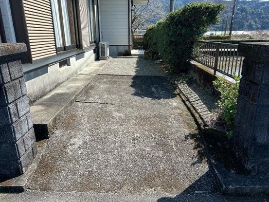 6DK Detached House for Sale in Nichinan, Miyazaki - Thumbnail 2