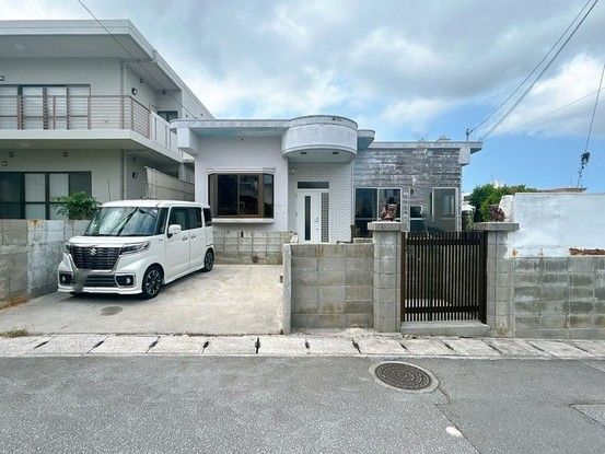 4LDK Single-Story House in Uruma City, Okinawa - Thumbnail 2