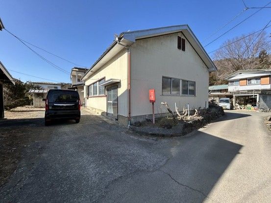 8DK House with Large Garden in Tsuru City, Yamanashi - Thumbnail 2