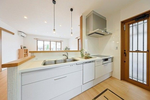 Renovated 4LDK Wooden House for Sale in Yasu, Shiga - Thumbnail 3