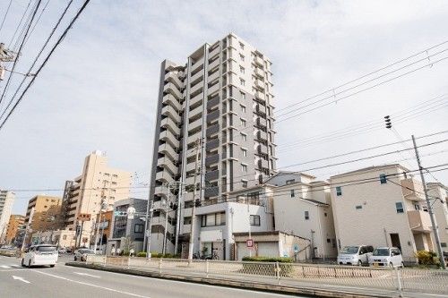 2LDK Apartment for Sale in Osaka City, Joto Ward - Thumbnail 2