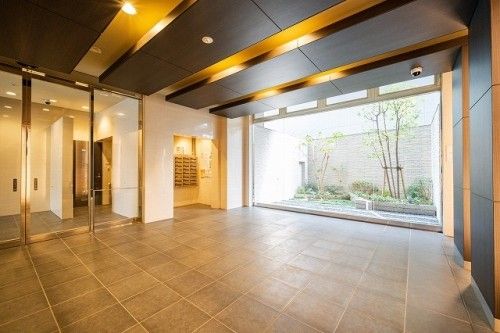 2LDK Apartment for Sale in Osaka City, Joto Ward - Thumbnail 3