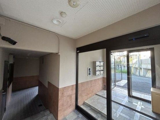 Renovated 4LDK Apartment in Shimonoseki, 77.52 sqm, Ocean Views - Thumbnail 2