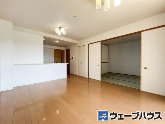 2SLDK Apartment for Sale in Okayama City, 67 sqm - Thumbnail 3