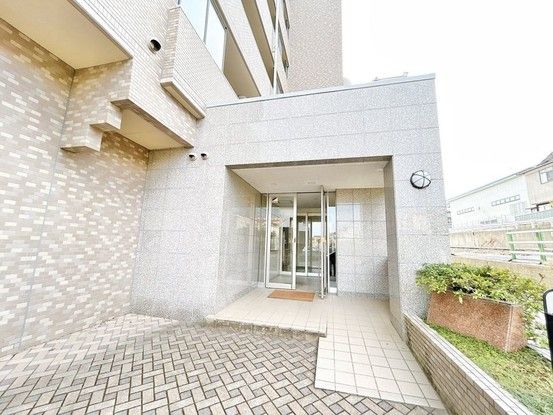 Renovated 3LDK Apartment for Sale Near Aoyama Station, Niigata - Thumbnail 3