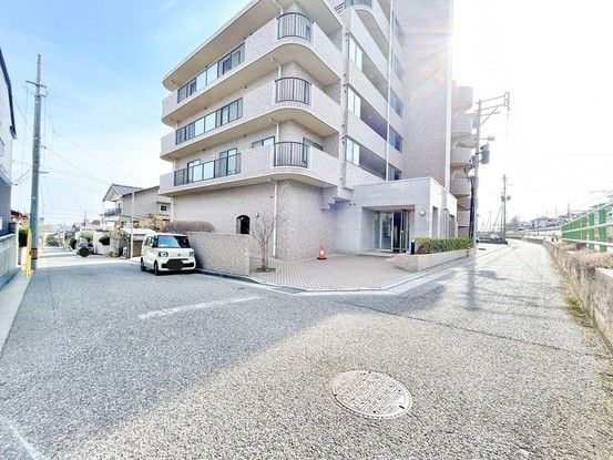 Renovated 3LDK Apartment for Sale Near Aoyama Station, Niigata - Thumbnail 2