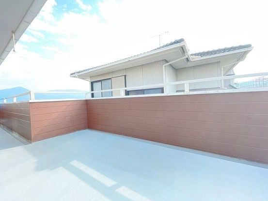 Renovated 3SLDK House in Shime, Fukuoka with Hilltop Views - Thumbnail 2