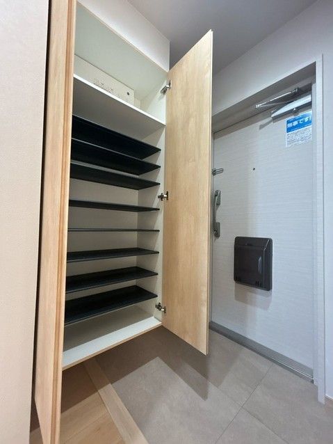 Renovated 3LDK Apartment in Niigata City for Sale - Thumbnail 2