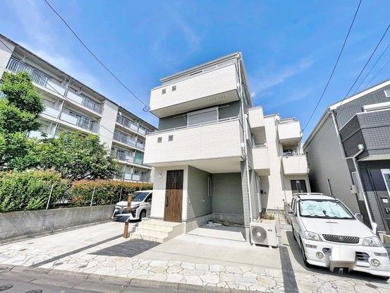 Modern 3SLDK House for Sale in Adachi, Tokyo - Thumbnail 3