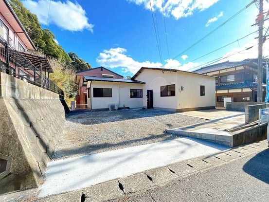 Renovated 3LDK House in Karatsu, Saga - 70.39sqm - Thumbnail 2