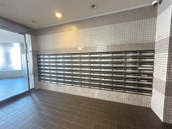 Renovated 3LDK Apartment for Sale in Naka-ku, Hiroshima - Thumbnail 2