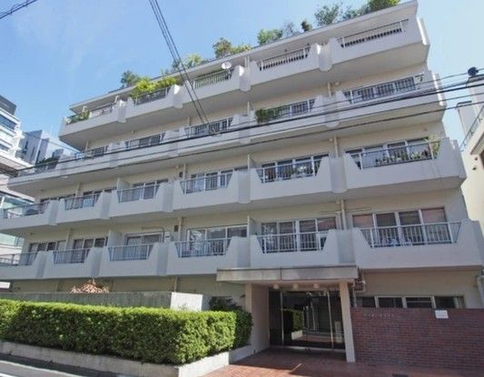 2SLDK Apartment for Sale in Yoyogi, Shibuya, Tokyo - Thumbnail 2