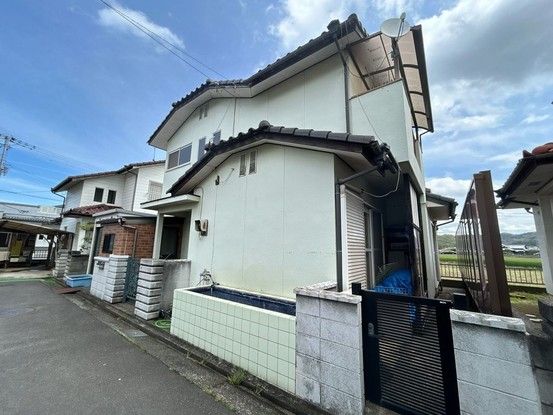 5DK Detached House for Sale in Zentsuji, Kagawa - Thumbnail 2