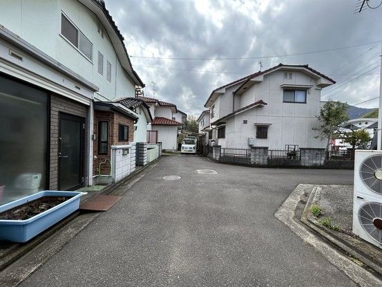 5DK Detached House for Sale in Zentsuji, Kagawa - Thumbnail 3
