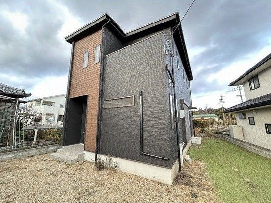 3LDK House for Sale in Kameyama, Mie - 93.97sqm - Thumbnail 2