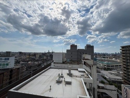 3LDK Corner Apartment for Sale in Higashiosaka, Osaka - Thumbnail 4