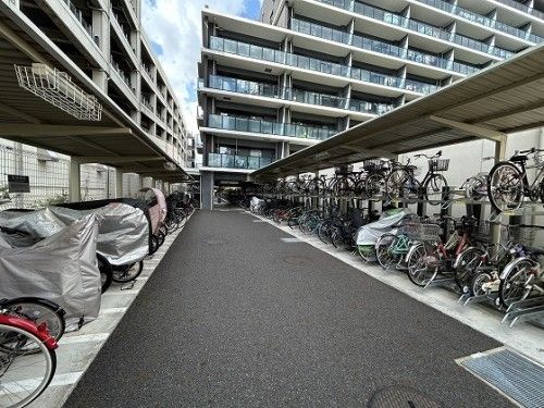 3LDK Apartment for Sale in Higashi Ward, Nagoya with Private Garden - Thumbnail 4