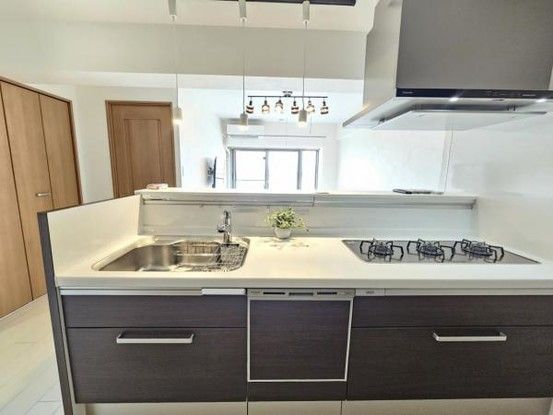 Renovated 2LDK Apartment in Moriguchi Sky Heights, Osaka - Thumbnail 4