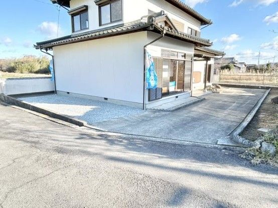 Renovated 5LDK House in Zentsuji, Kagawa - 144.91 sqm - Thumbnail 3
