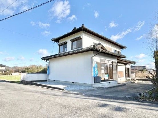 Renovated 5LDK House in Zentsuji, Kagawa - 144.91 sqm - Thumbnail 2