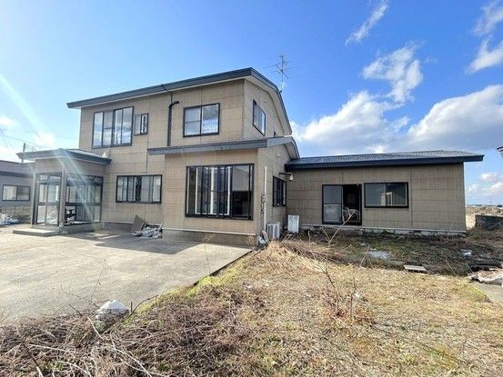 Renovated 8SLDK House in Kuroishi, Aomori - 196.42 sqm - Thumbnail 3