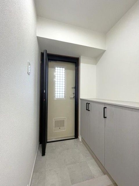 Renovated 3LDK Apartment in Nagasaki City, 70.62m² - Thumbnail 3