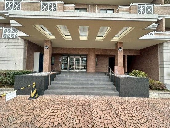 Renovated 3LDK Apartment near Otsu Station with Lake Biwa Views - Thumbnail 3