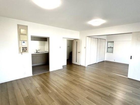 Renovated 4LDK Apartment for Sale in Kagoshima City - Thumbnail 2