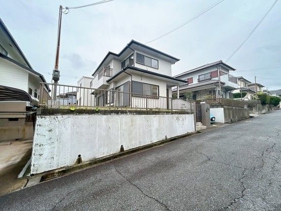 Renovated 4LDK House in Kobe Tarumi 111.79 sqm - Thumbnail 3