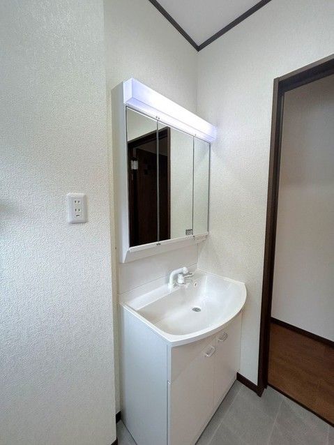 Renovated 2LDK House for Sale in Odate, Akita - Thumbnail 4