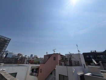 2DK House for Sale in Ebisu, Shibuya, Tokyo - Thumbnail 3