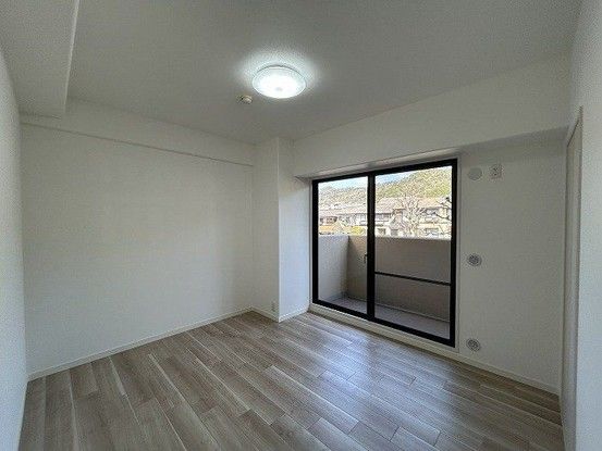 Renovated 3LDK Apartment in Nishikyo Ward, Kyoto for Sale - Thumbnail 3