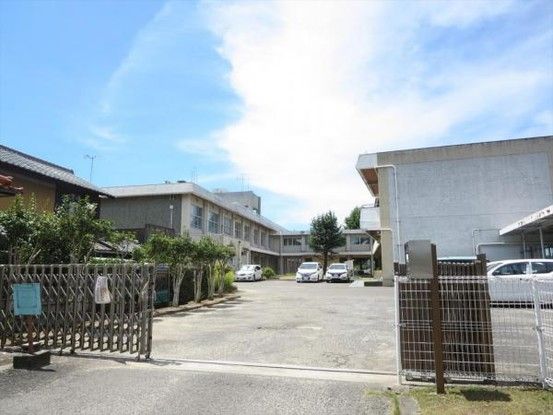 6DK Single-Story House for Sale in Miki Town, Kagawa - Thumbnail 2