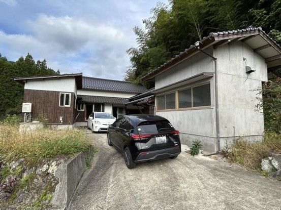 7DK House on 1,755 sqm Land in Nakatsu, Oita - Thumbnail 4