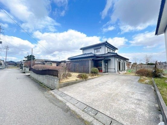 Renovated 4LDK House in Tsuruoka City, Yamagata - Thumbnail 2