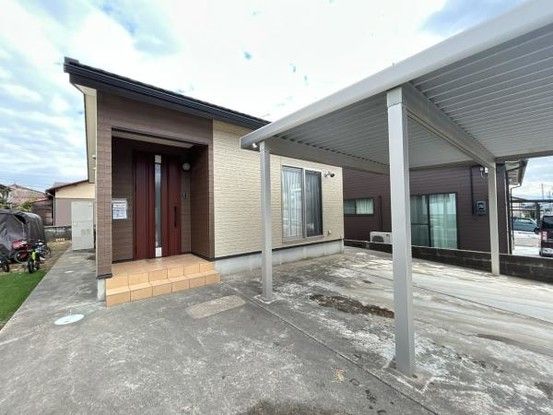 Renovated Single-Story House with Carport in Kanazawa, Ishikawa - Thumbnail 4