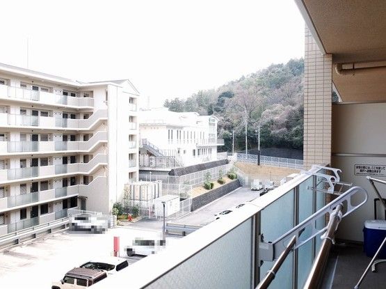 3SLDK Apartment for Sale in Shirahatadai, Ikoma City, Nara - 81.19 sqm - Thumbnail 4