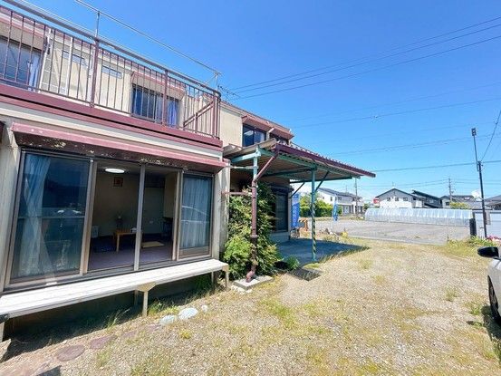 4LDK Renovated House in Shimada with 8-Car Parking - Thumbnail 3